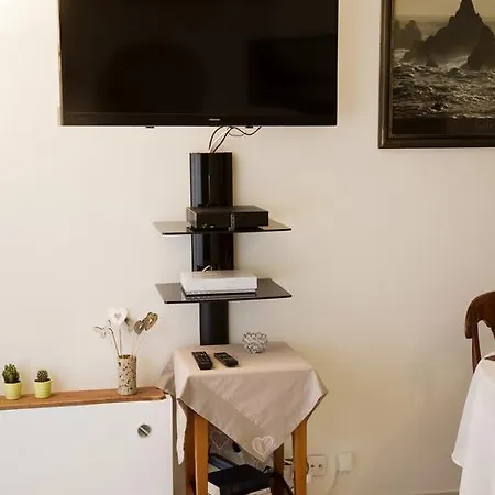 Les Ibis Location Entre Et Montagne Tolone